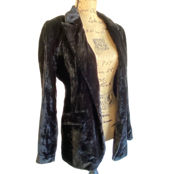 Chelsea28 Midnight Velvet Blazer - Picture 3 of 11